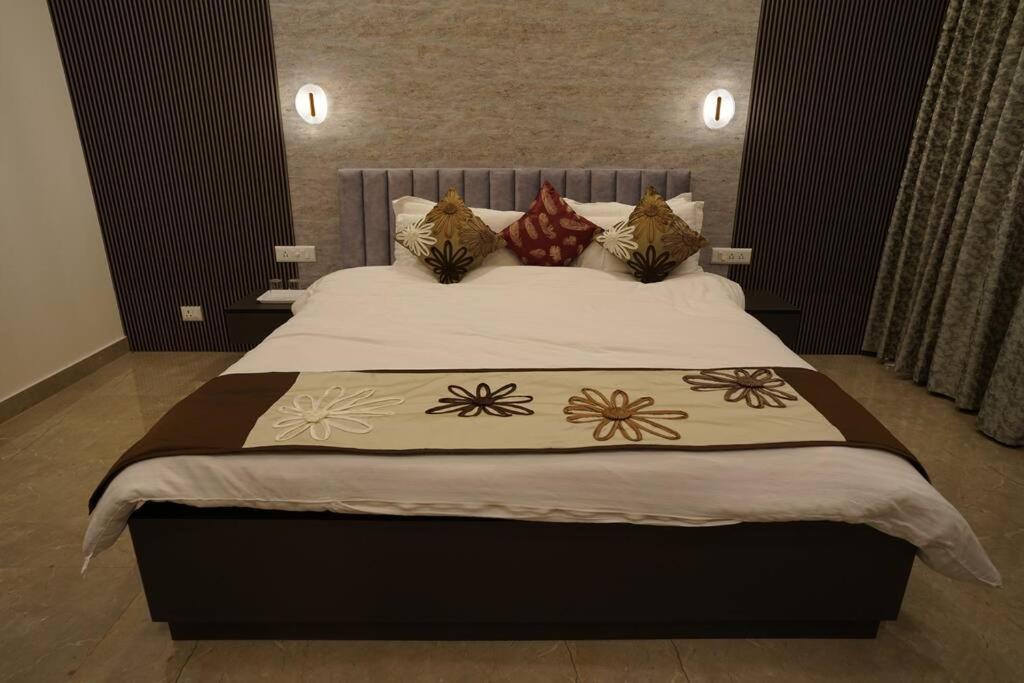 The Cerro Rico - 3 Bhk Modern Villa 卡绍利 外观 照片